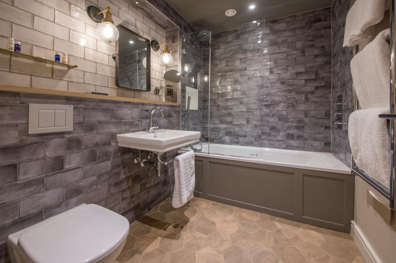 Hotel Sandburn Hall 4*